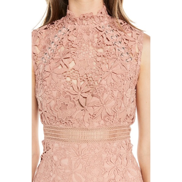 NEW W/ TAGS Lace body-con dress - Picture 3 of 7